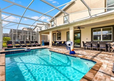 Enclosed saltwater pool and spa, 6 lounge chairs outdoor sectional