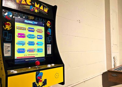 Game room Pacman Arcade game with 12 video games