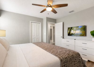 Champions Gate Spectacular vacation rental by owner Resort King bedroom with ceiling fan
